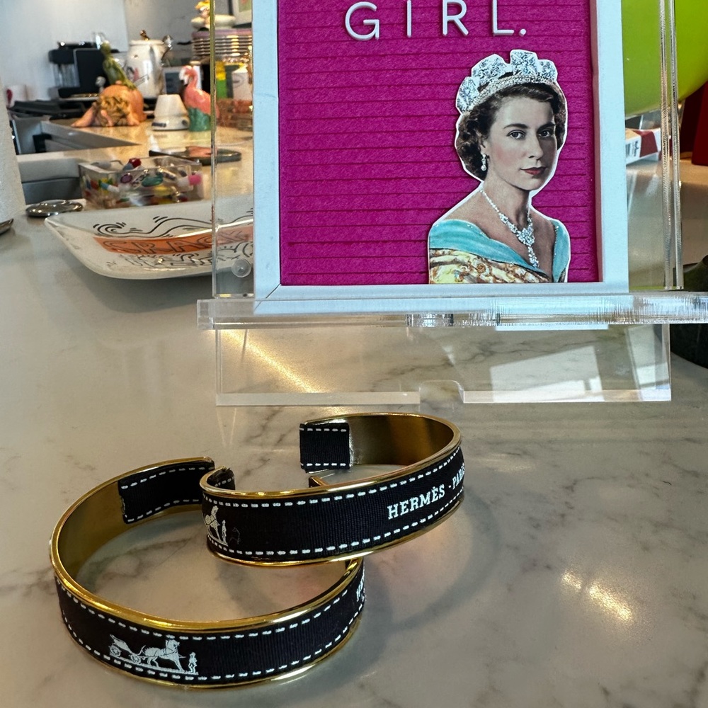 Designer Gold bracelets - Picture 3 of 3